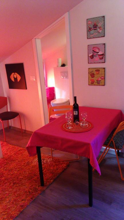 Orange Cube Apartment Fiume Kültér fotó